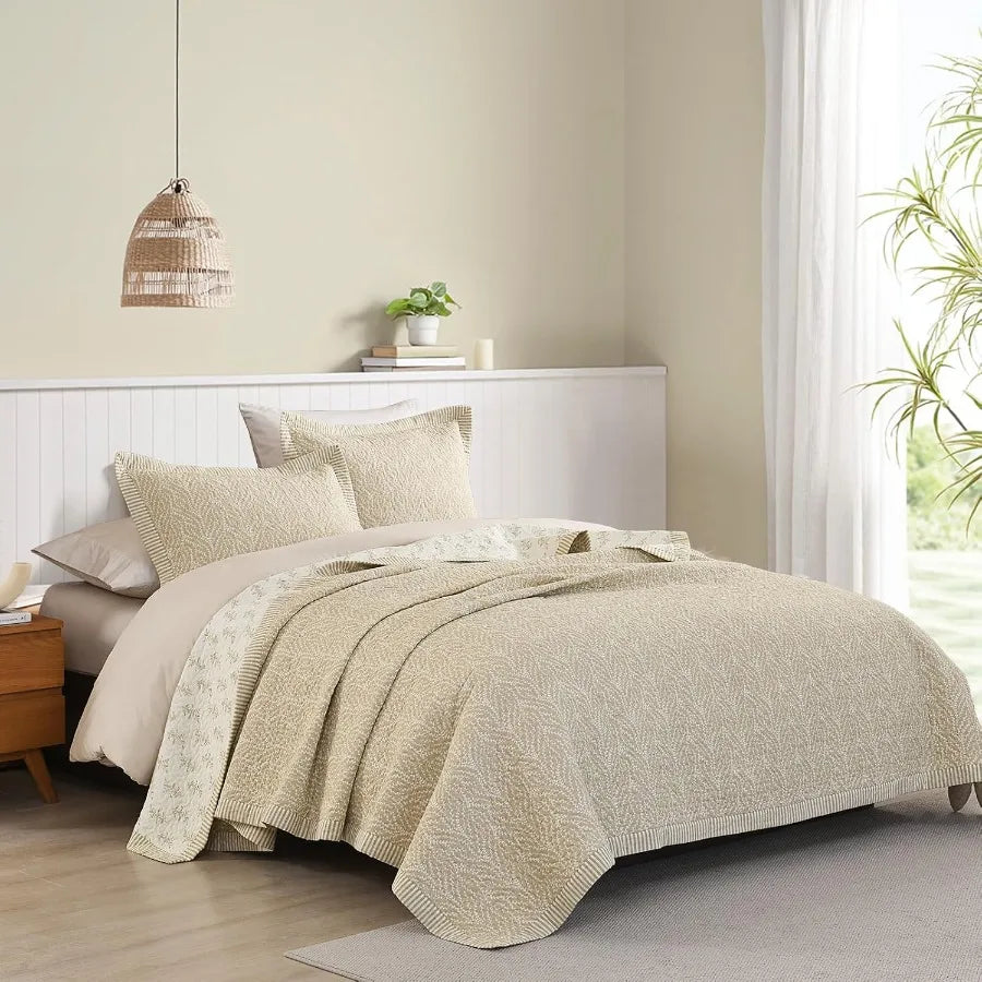 Botanical Cotton Quilt Set With Lightweight Quilted Comforter