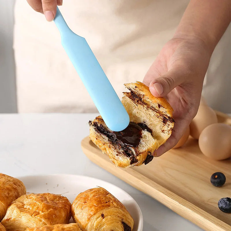 Premium Silicone Baking Scraper With Heat Resistant Non Sticky Design