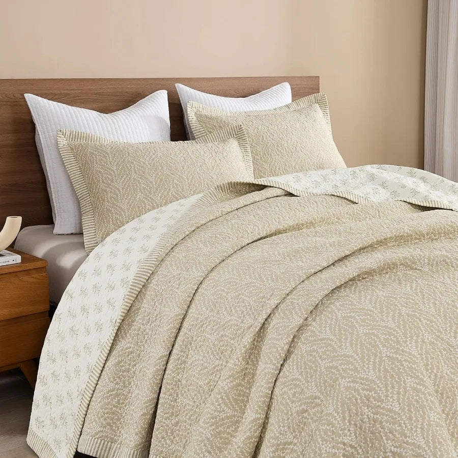 Botanical Cotton Quilt Set With Lightweight Quilted Comforter