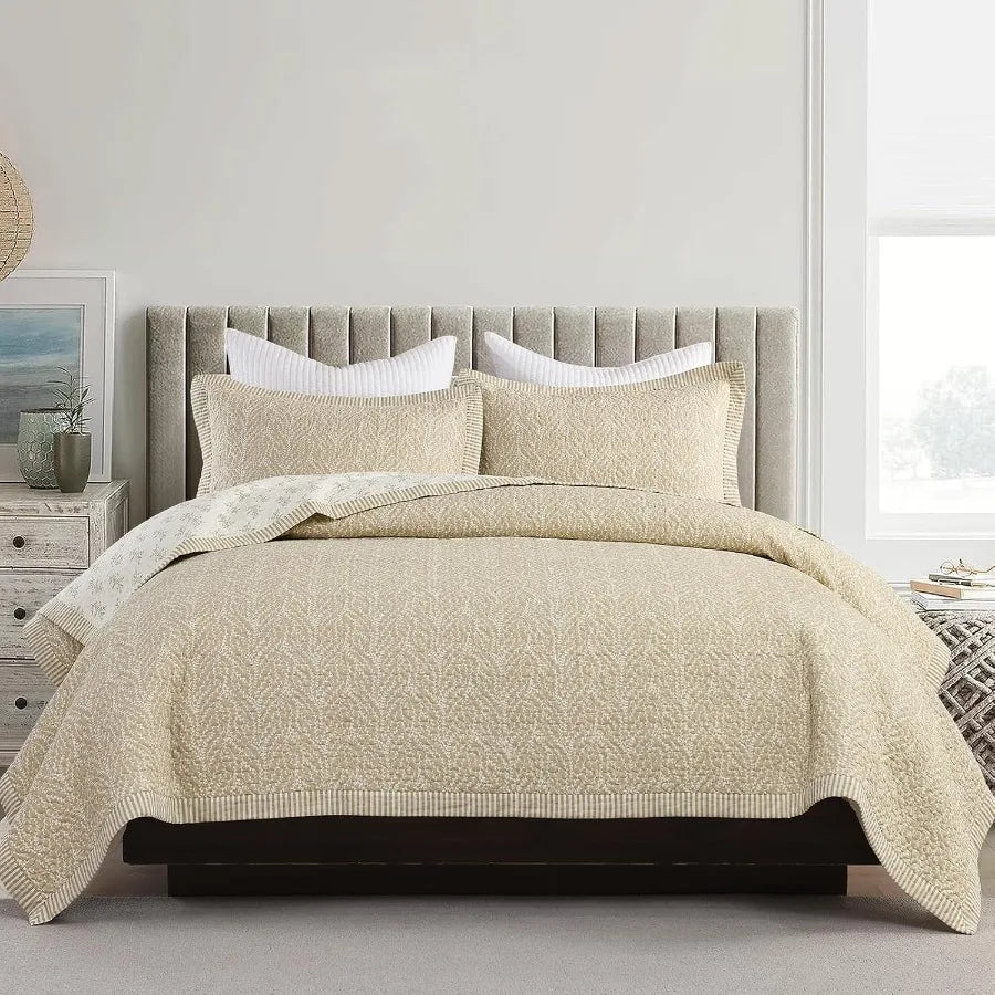 Botanical Cotton Quilt Set With Lightweight Quilted Comforter