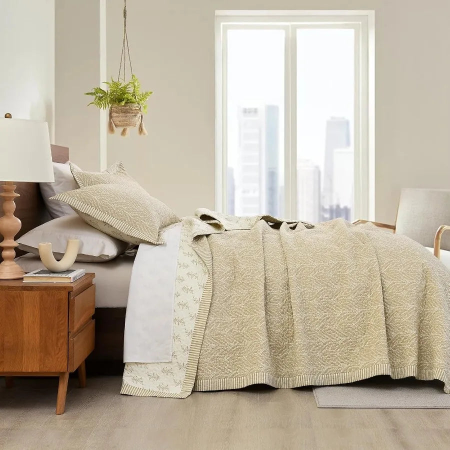Botanical Cotton Quilt Set With Lightweight Quilted Comforter